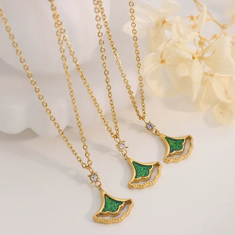 INS3157-CHOW SANG SANG Delicate Gold 18K Rose Gold Enamel Gingko Leaf Bracelet, Necklace for Women 92255B 92255N