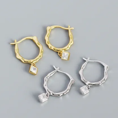 INS2418-M&T 2015 cubic zirconia gold plated hoop earrings, huggies in gift box one pair CY