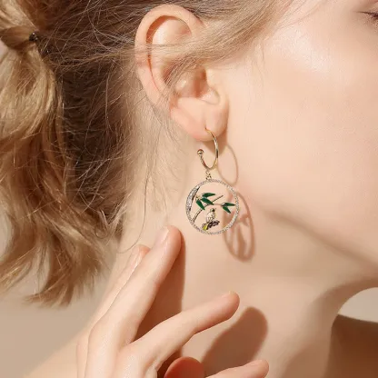 INS2422-BESTYASH Elegant Retro Eardrop Earrings Delicate Bird Design for Women Lightweight and Charming Jewelry for Parties Gifts and Everyday Wear