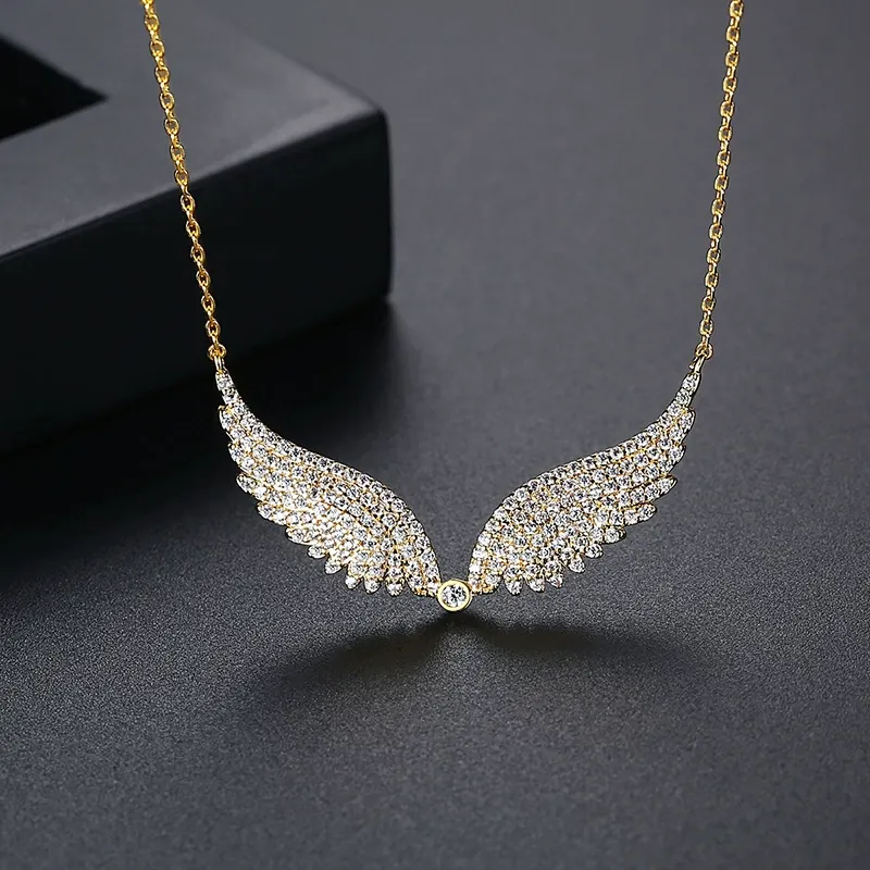 INS3155-14K Gold Wing Pendant Necklace, Micro-Pave Moissanite Angel Wing Chain Jewelry for Women