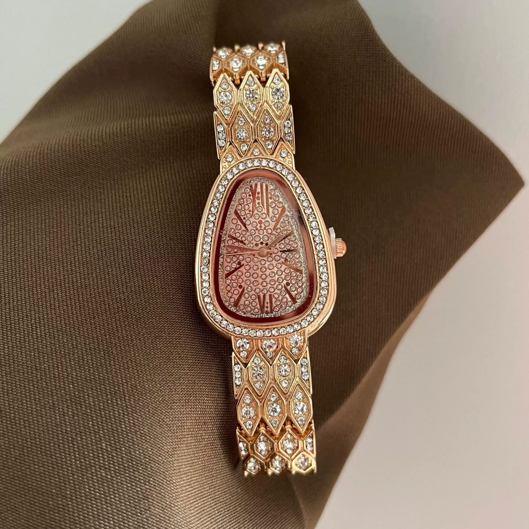 W-2031-Women's Bella // CV4600