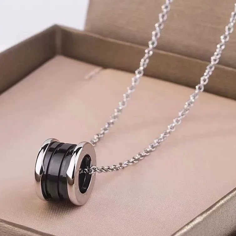 INS3137-S High-Grade Non-Allergic Jewelry Ceramic Necklace Elegant Boutique Two-Color
