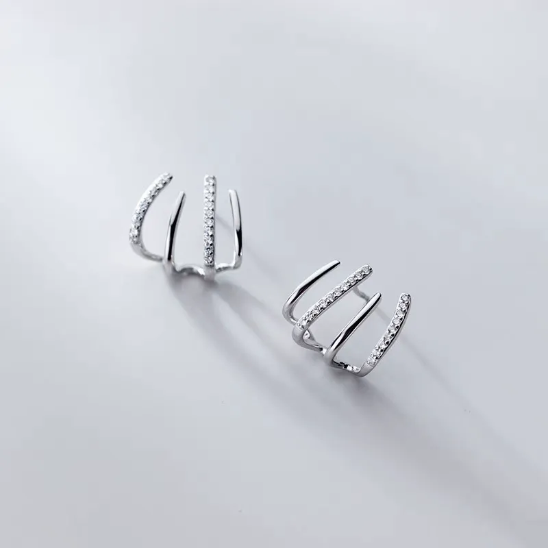 INS2099-Claw Earring Cuff for Women， Gold Hypoallergenic Silver Cubic Zirconia Clip On Earrings for Illusion Huggie Earrings， Rhinestone Unique Fake Earrings Cuff Ear Wrap Piercing Earrings For