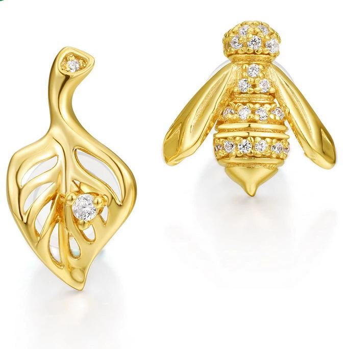 INS2138-Claddagh Gold 10K or 14K Yellow Gold Bumblebee Stud Earrings