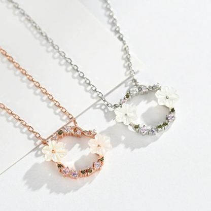 INS3134-Flower Loop Pendant Necklace Fashion Classic Circle Necklace for Women Luxury Jewelry