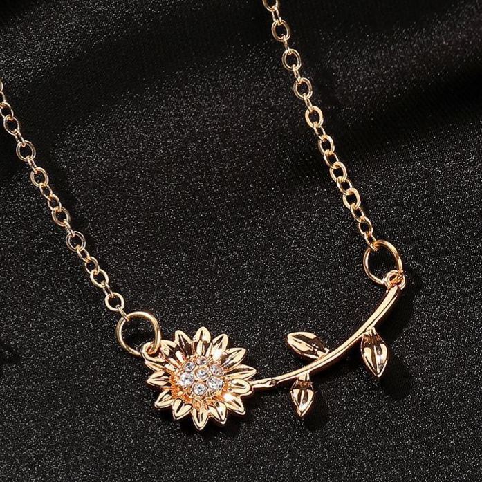 INS3149-3D Sunflower Charm Pendant Necklace for Women Gold-Tone Sideways Sunflower Necklace Gifts