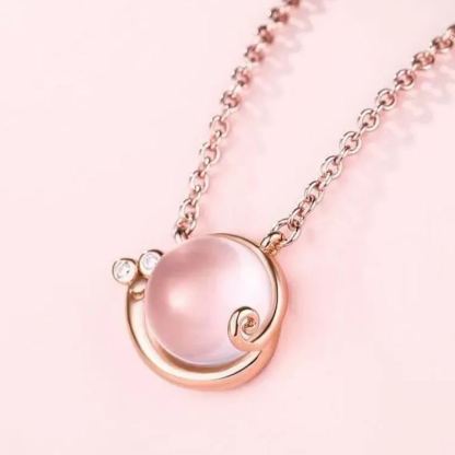 INS3169-Snail Pendant Necklace for Women Crystal Snail Necklaces