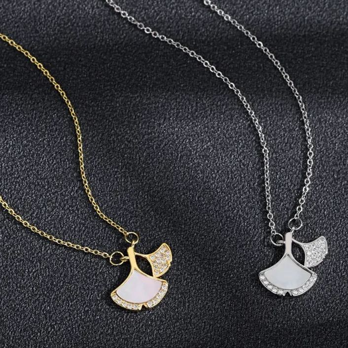 INS3247-Sonateomber Dainty Chain Simple Pendant Necklace for Women, Cute Statement Rhinestone Single Dangle Necklaces Thanksgiving Christmas Jewelry Gift