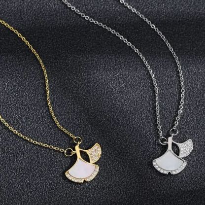 INS3247-Sonateomber Dainty Chain Simple Pendant Necklace for Women, Cute Statement Rhinestone Single Dangle Necklaces Thanksgiving Christmas Jewelry Gift