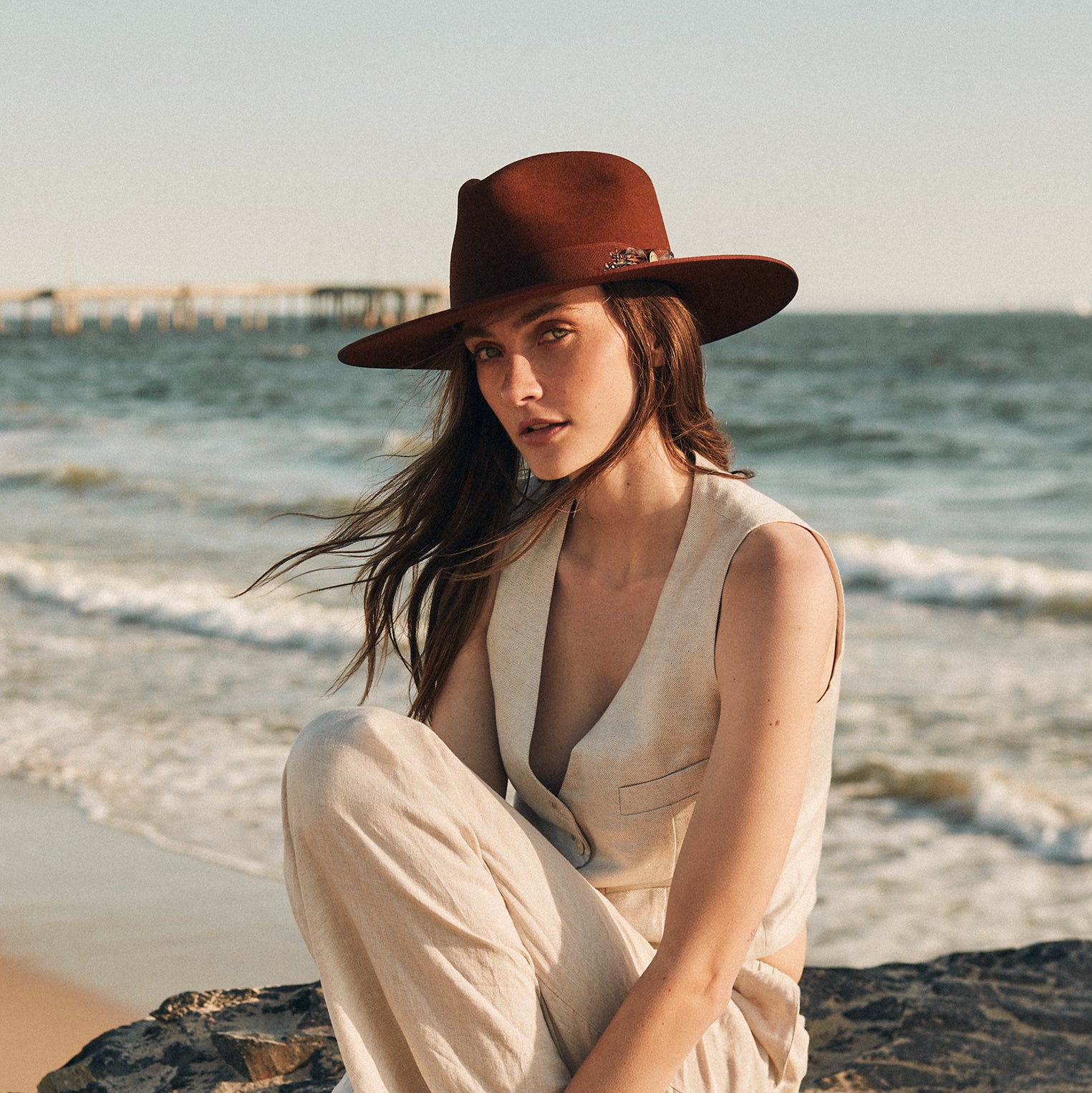 MIDTOWN WIDE FLAT BRIM HAT