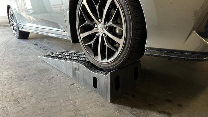 MaxxHaul 50709 Detachable Extendable Car Ramp Set 3250 Pound Capacity