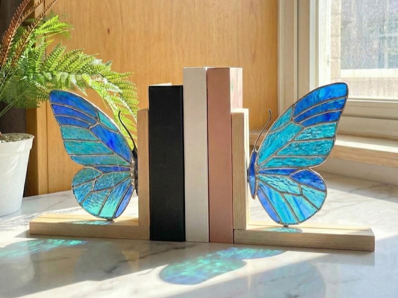 Butterfly Bookend Set, Handmade Wooden Book Stand for Rustic Bookshelf Decoration, Unique Gift for Nature and Butterfly Lovers