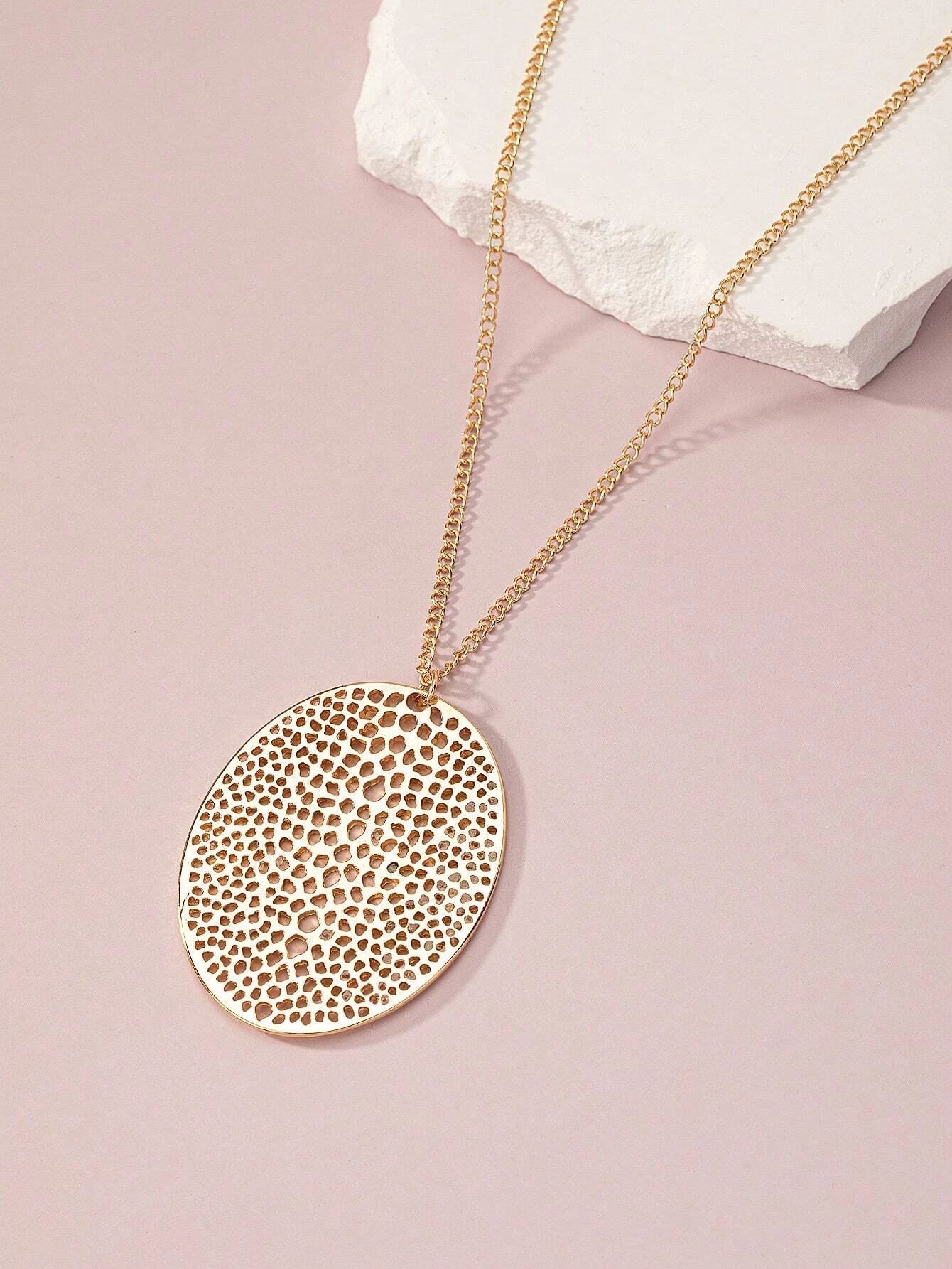 1pc Gold-Tone Alloy Ellipse Pendant Simple Fashionable Elegant Long Necklace