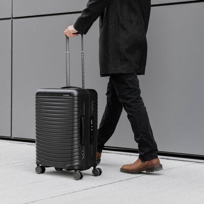 Framelock Max Carry-On Spinner in the color .
