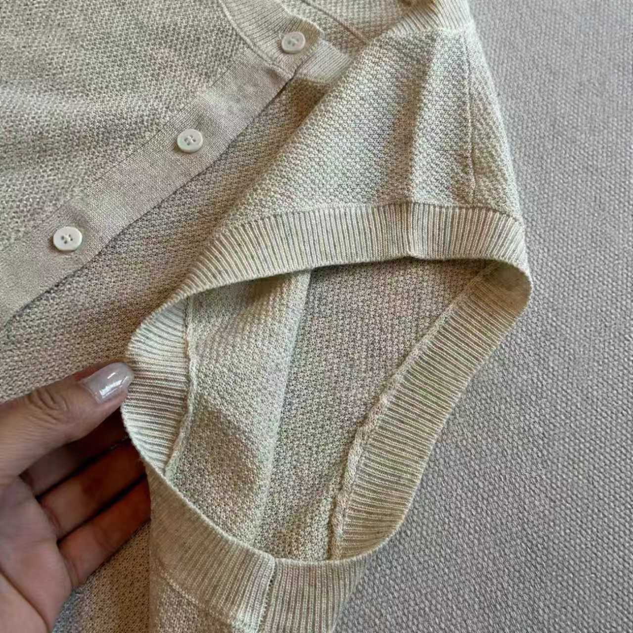 Linen crew neck knit sleeveless cardigan