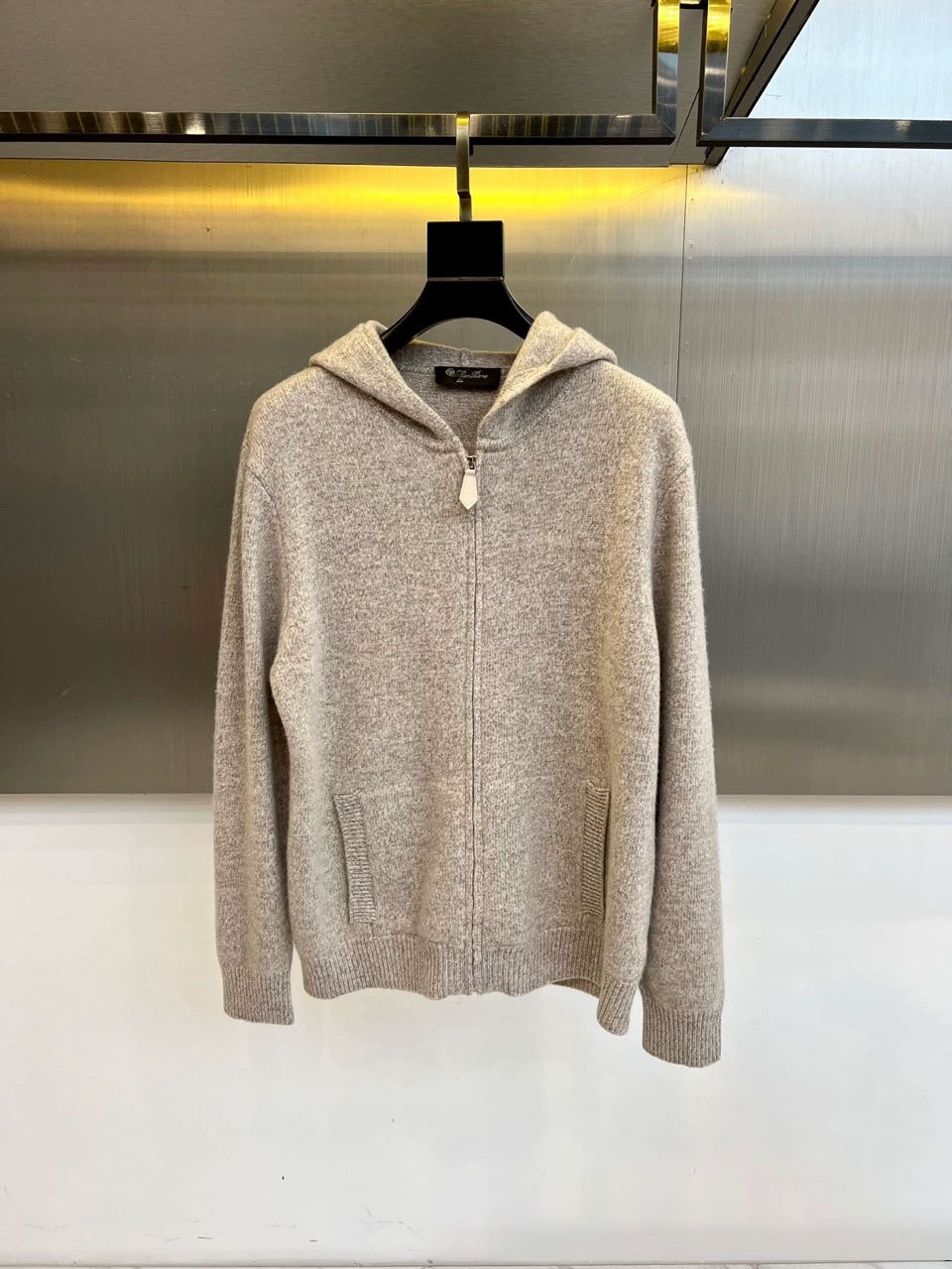 Men's cashmere knitted sweater with zipper and hood