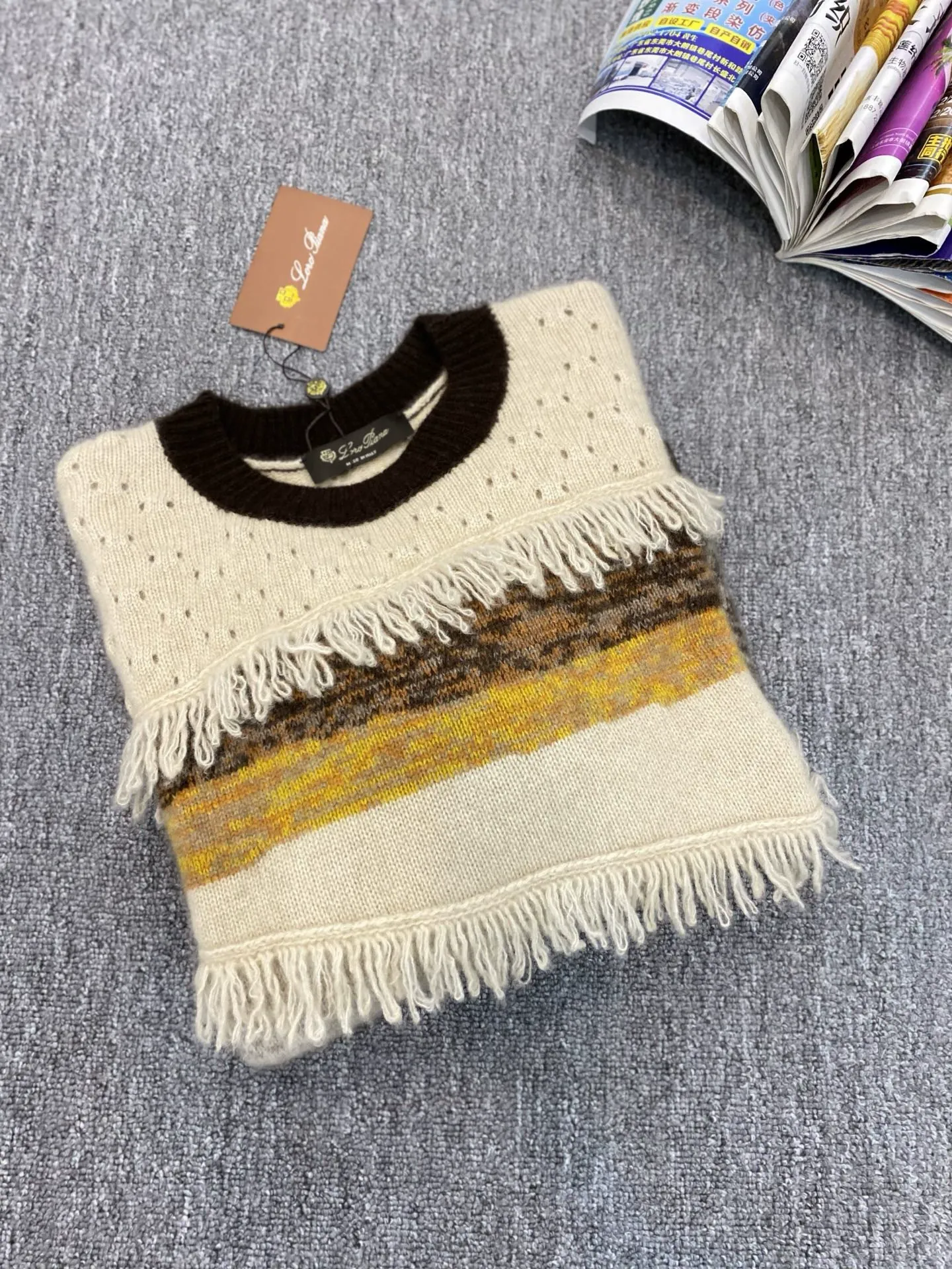 Women's Color Blocked Striped Thickened Sweater with Tassel Detail Round Neck Loose Knitted Pullover Sweater