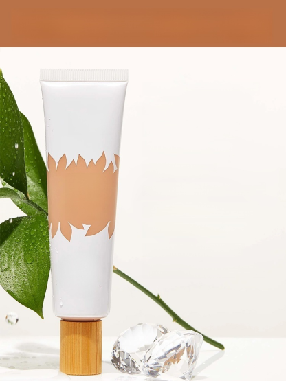 The secret to 8K skin! ✨ Moisturizer + Pro Brush for a flawless airbrushed look. Blur pores and fine lines. High-potency moisture meets professional makeup results.