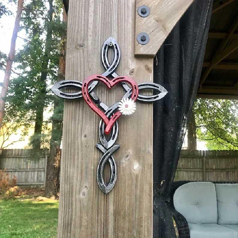 💕Natural Horseshoe Cross with Heart