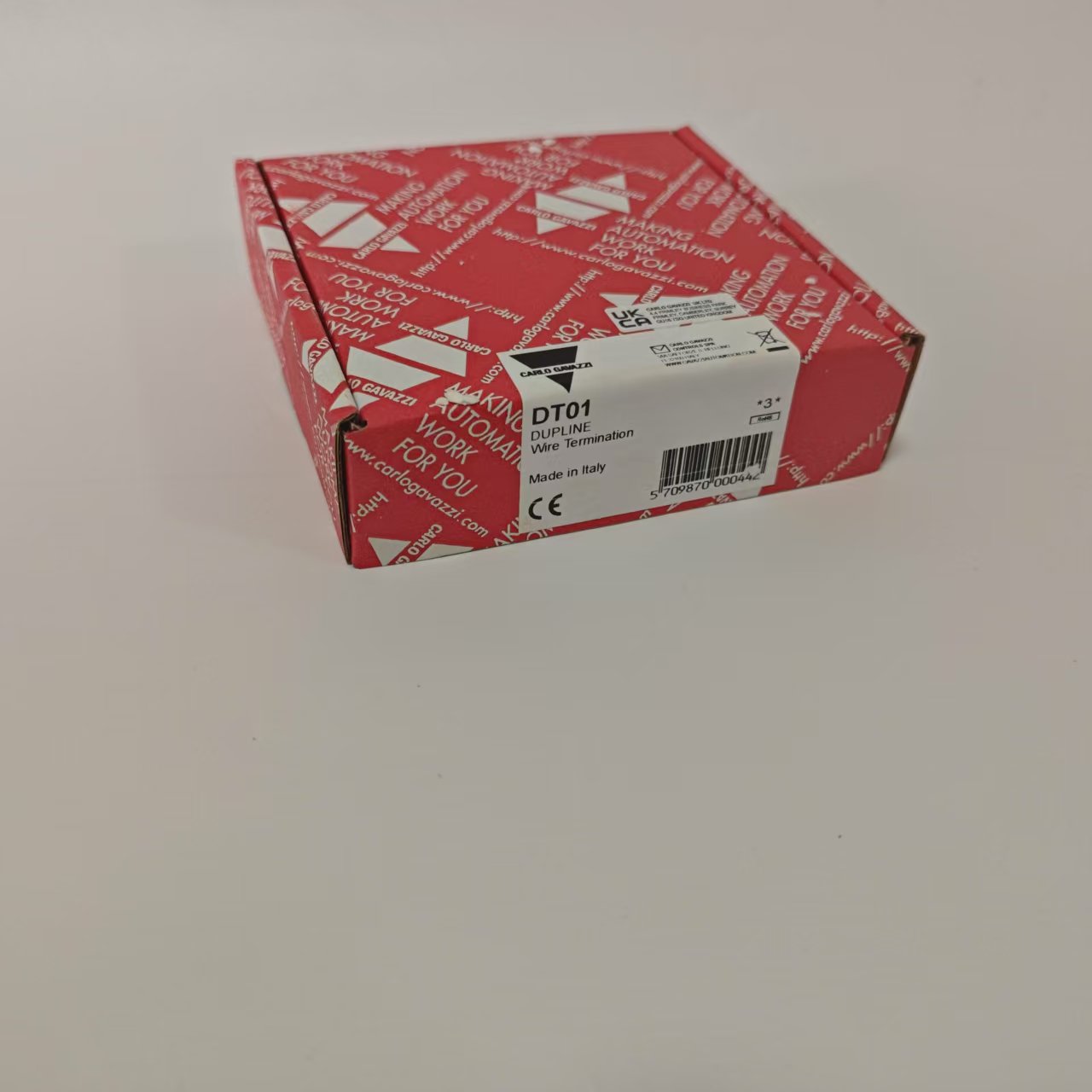 Carlo Gavazzi DT01 Line Terminator: Reliable Network Termination for Industrial Applications