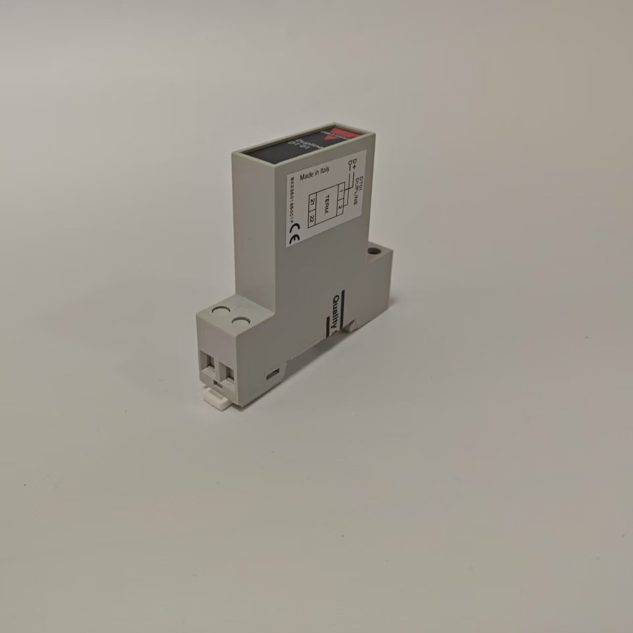 Carlo Gavazzi DT01 Line Terminator: Reliable Network Termination for Industrial Applications