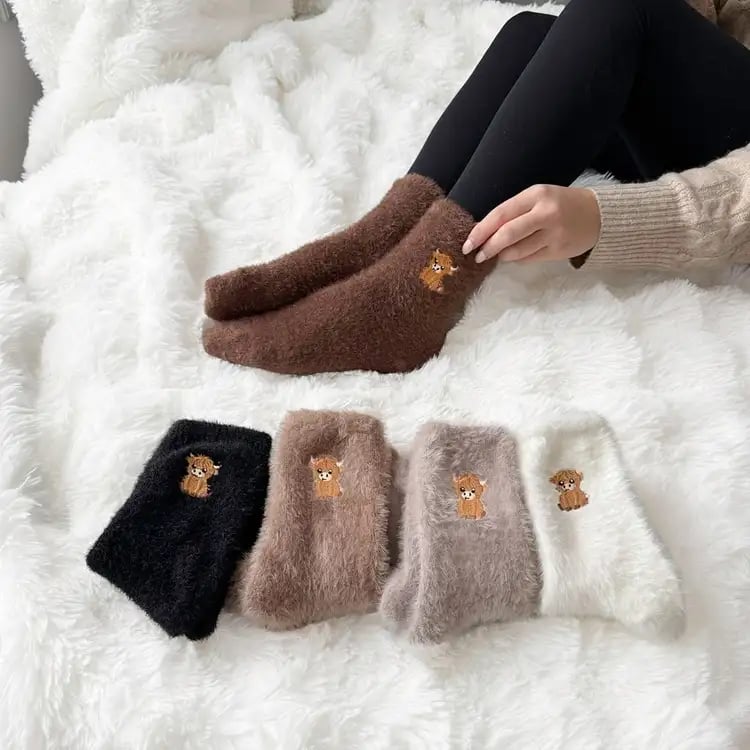💕Warm Winter Sale 49% Off🐮Fuzzy Highland Cow Socks