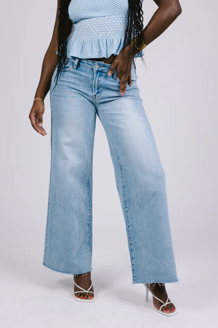 Light Wash Raw Hem High Waist Wide Leg Jeans