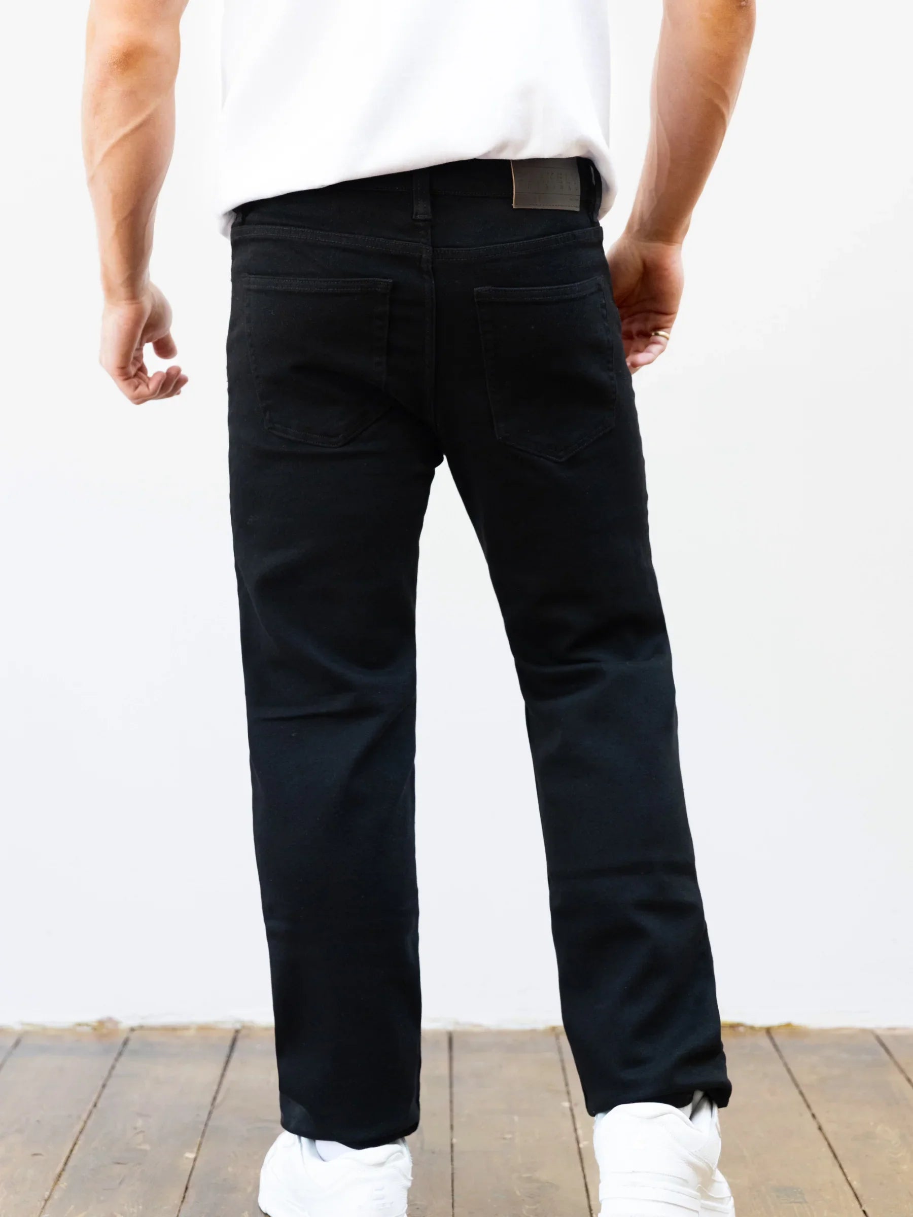Straight Jeans - Black