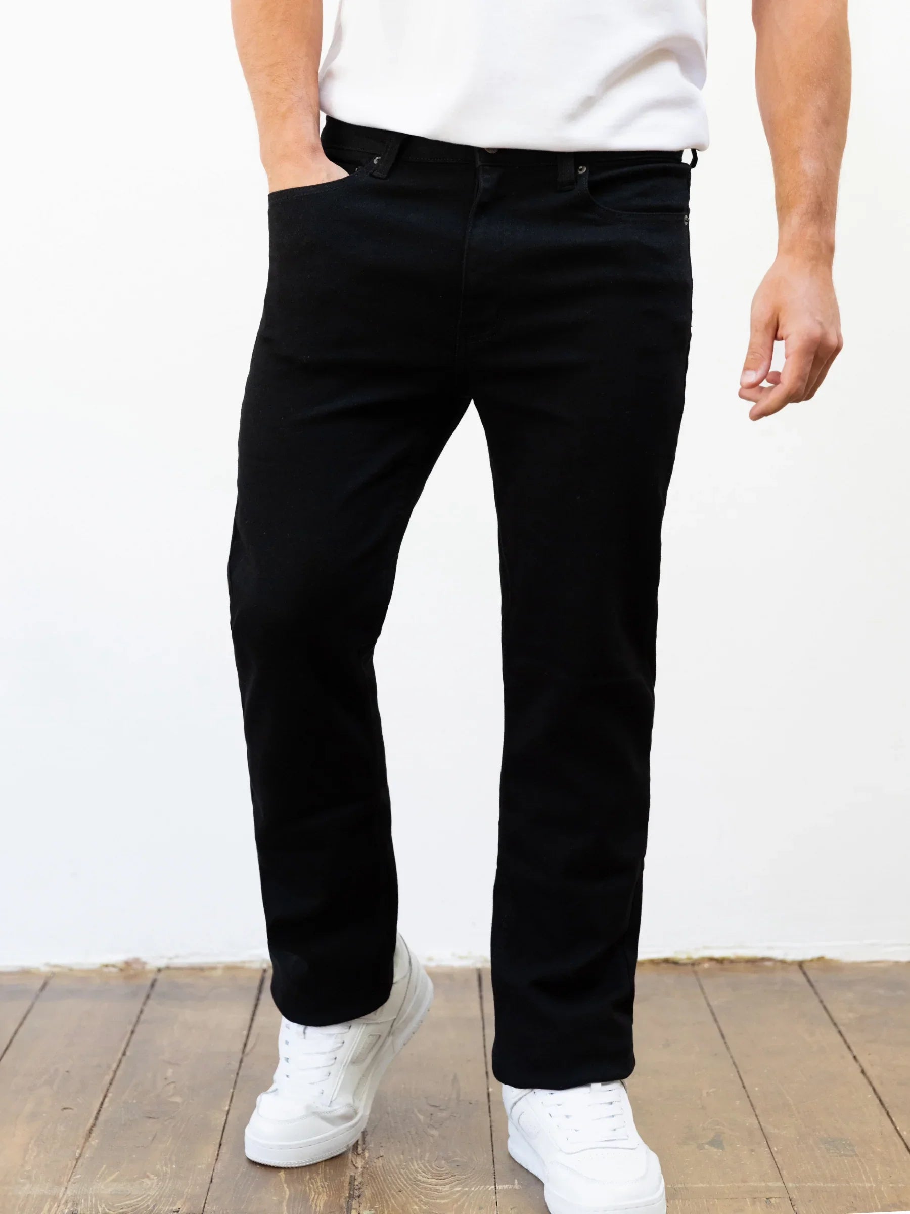 Straight Jeans - Black