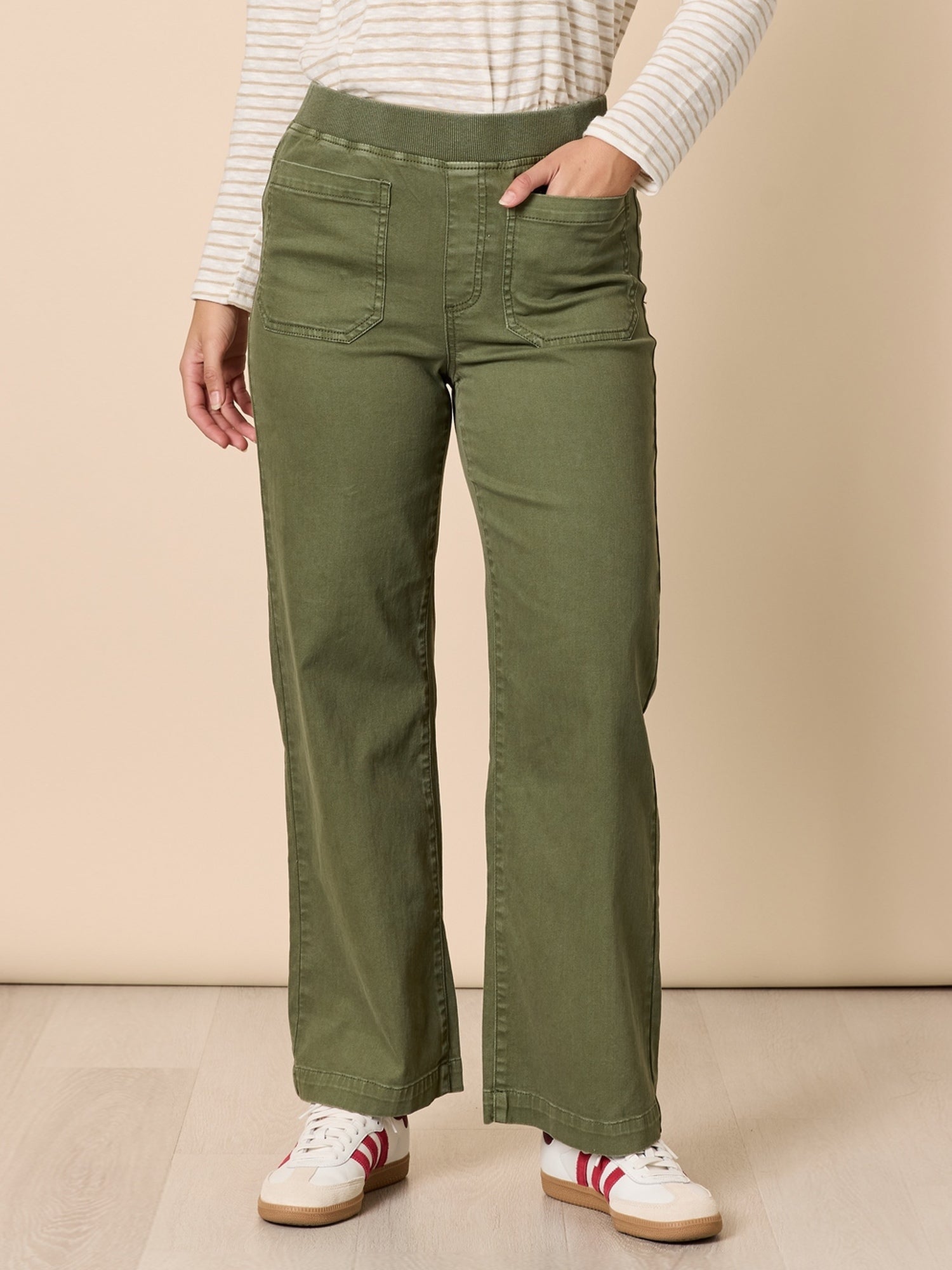 Carpenter Stretch Wide Leg Pull On Denim Jean