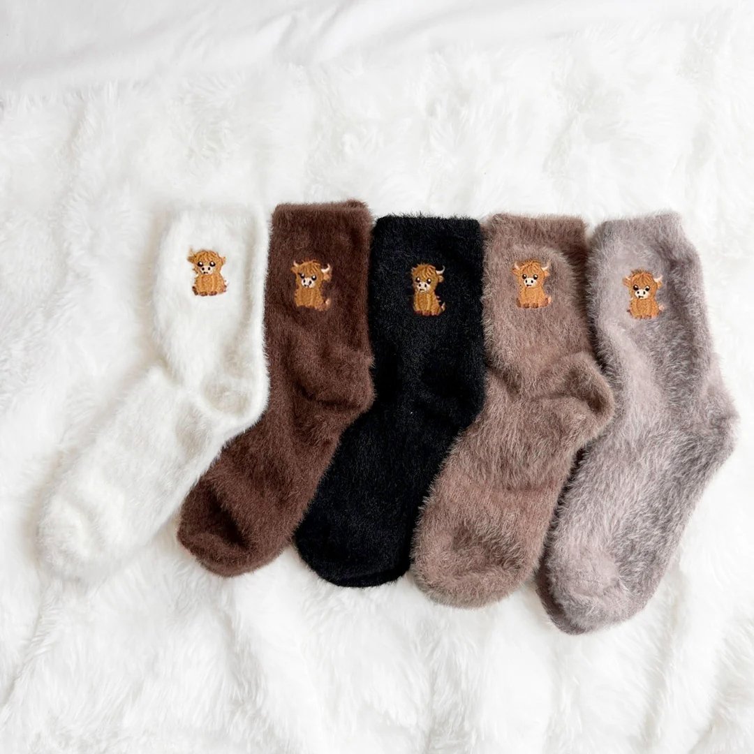 💕Warm Winter Sale 49% Off🐮Fuzzy Highland Cow Socks