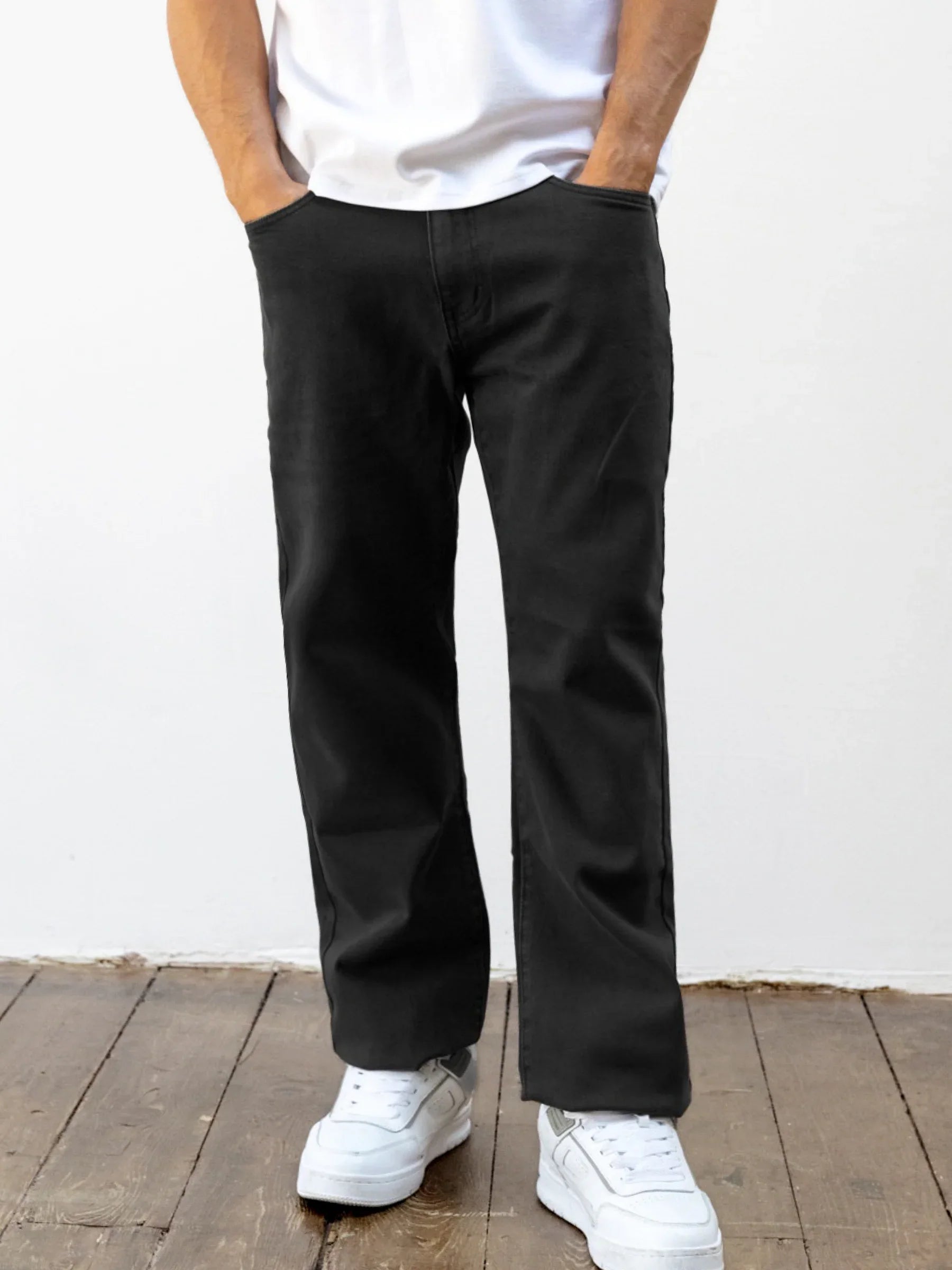 Loose Fitting Jeans - Black
