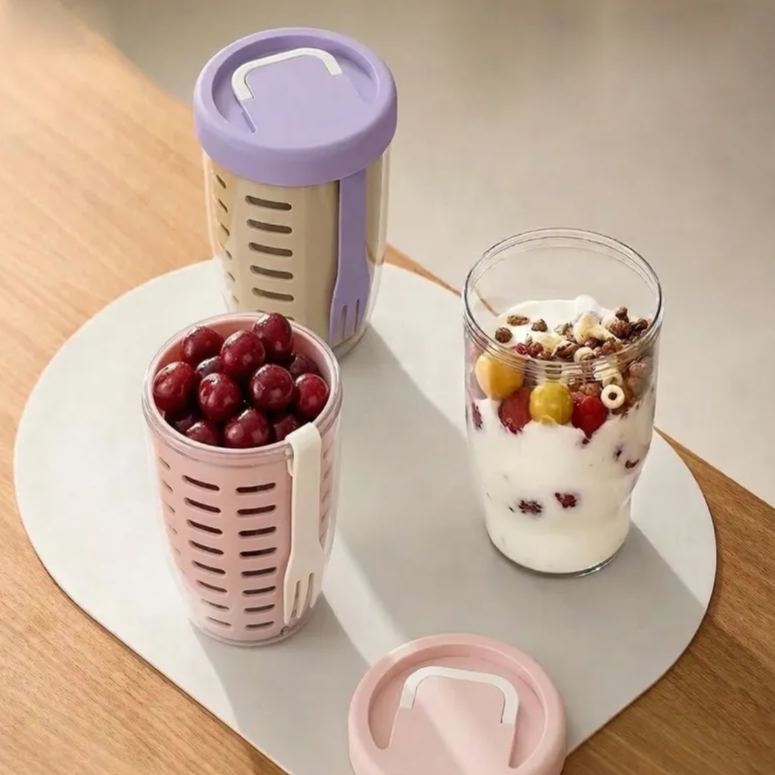 Travel Fruit Salad Storage Cup With Lids and Fork