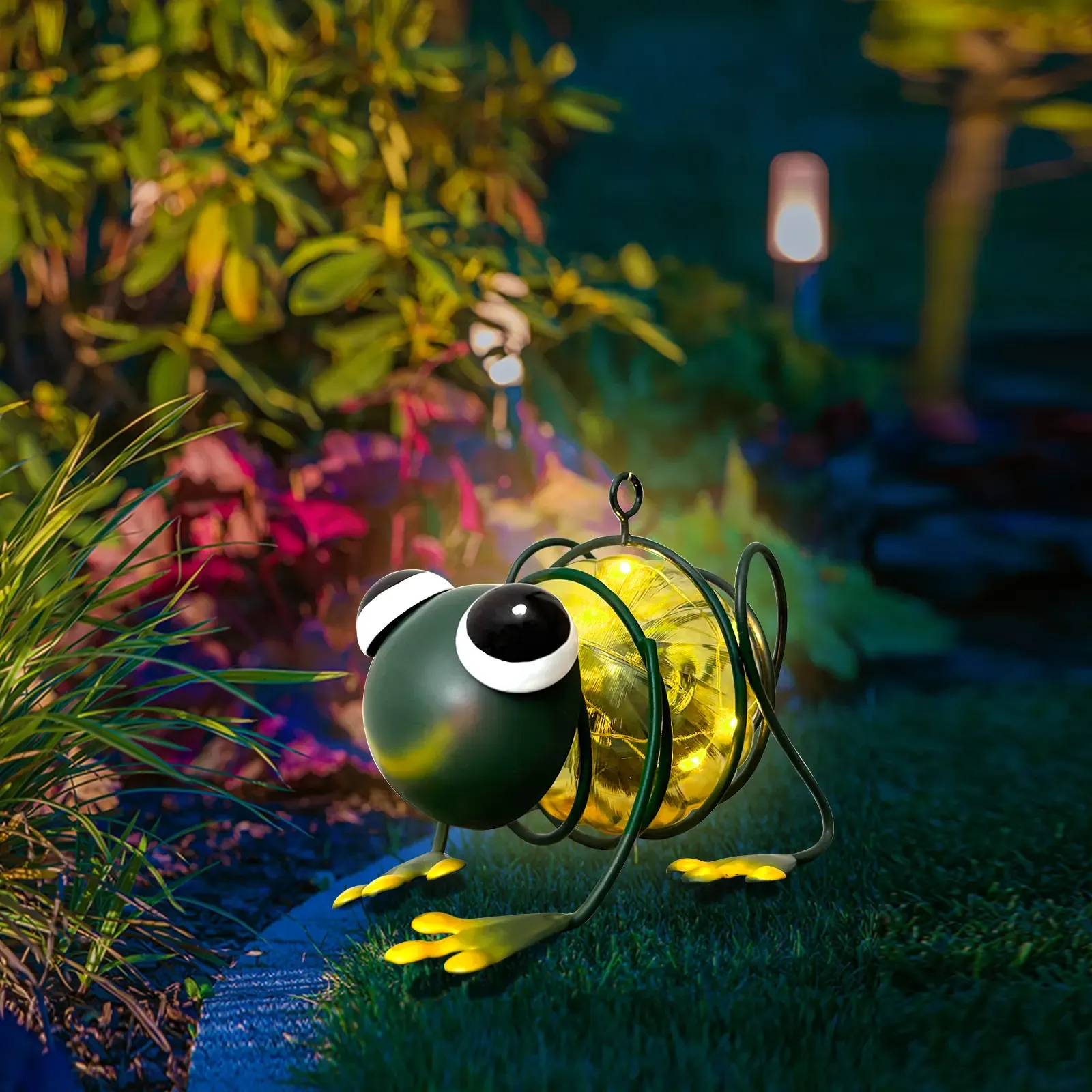 🔥 LAST DAY 49% OFF- Outdoor Hanging Solar Bee Light