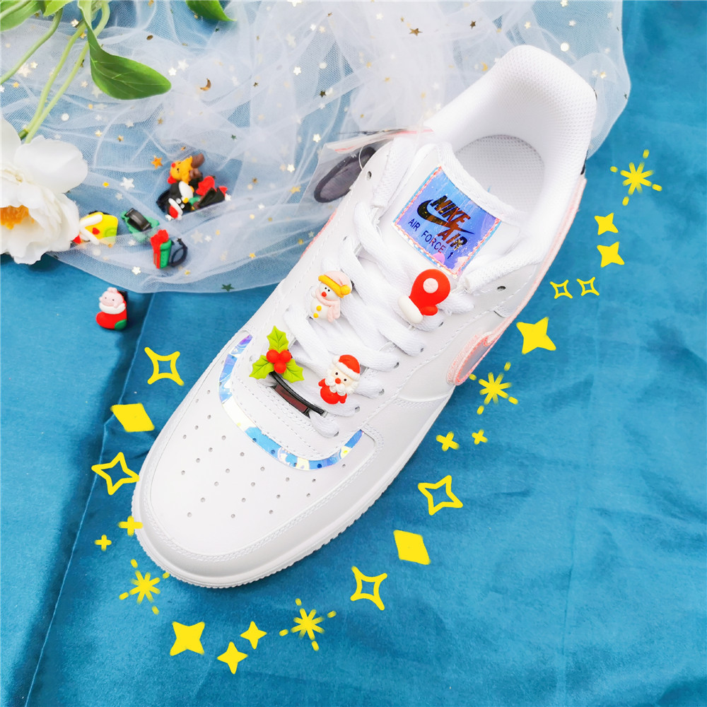 White Shoe Autumn/Winter Custom Shoelace Charm – Christmas Grass Air Force One Decor
