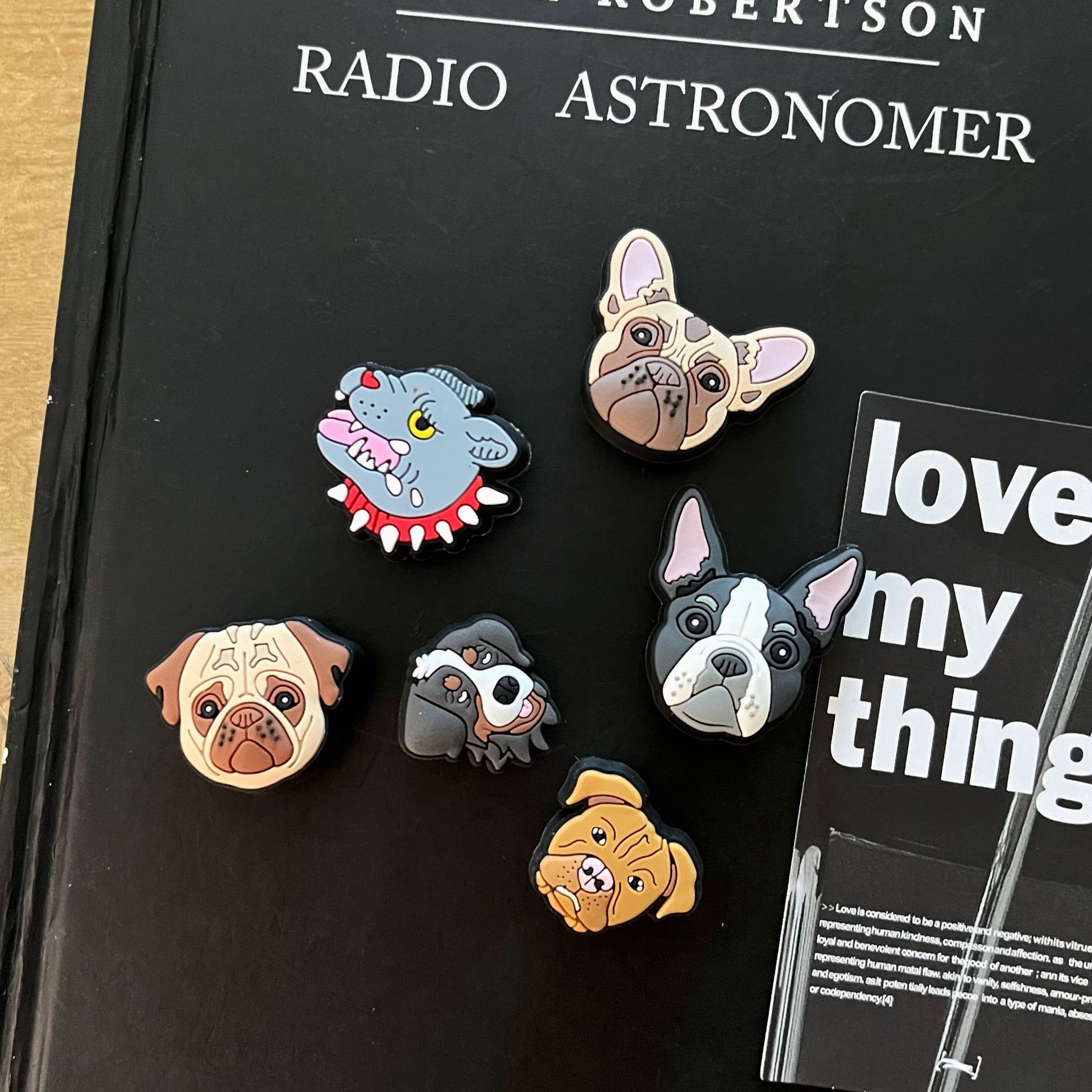 Charmed Phone Cases With 3D Cartoon Bulldog Phone Charms – Fits iPhone12/13/14 Pro Max