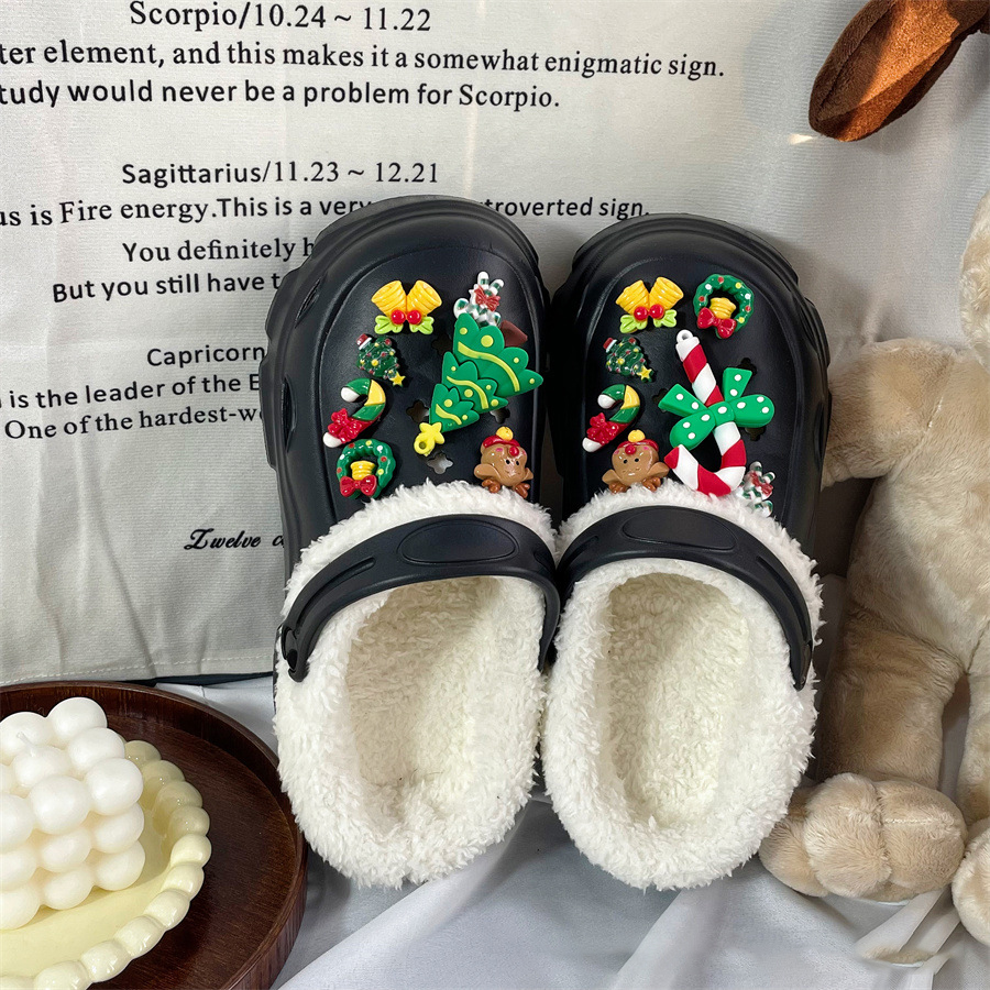 Women’s EVA Clogging Shoes - Winter Fleece-Lined Warm Closed-Toe 2-Way Slippers with Christmas Shoe Charms