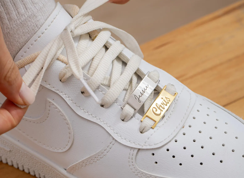 What is custom shoelace charm？- myshoecharm