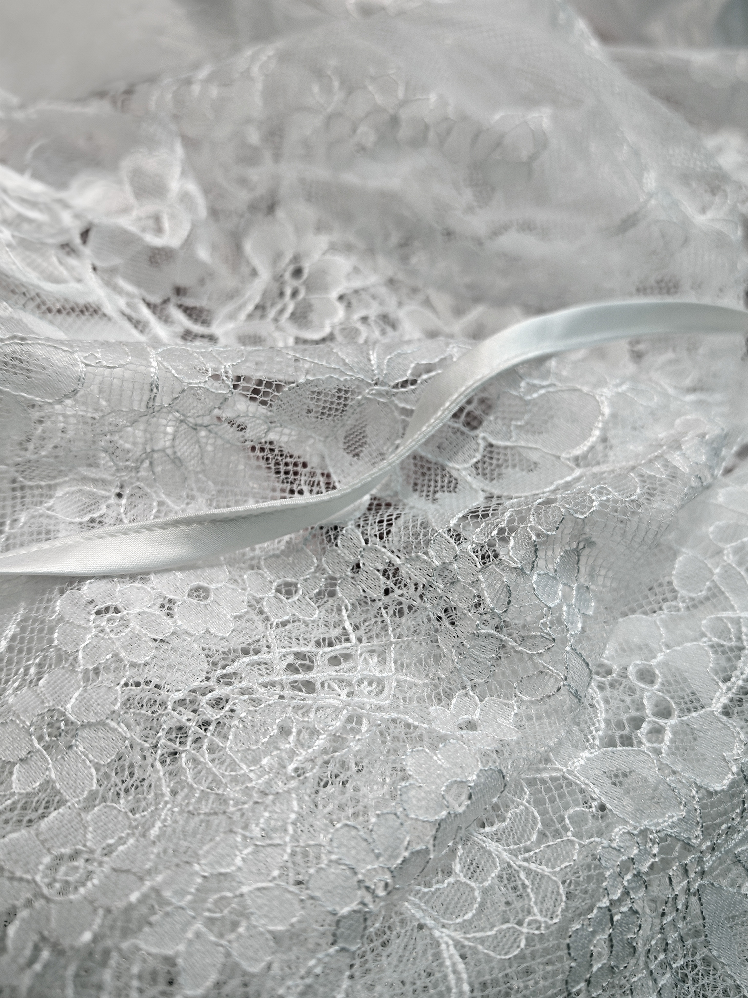 Free Tonight Women's Sexy Eyelash Lace Bridal Sheer Wedding Gown 3/4 Long Sleeve