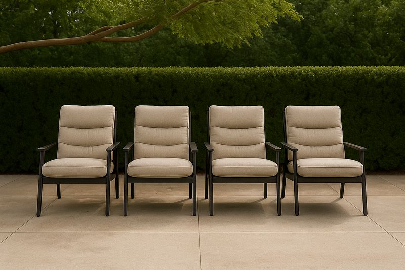 Conjunto de 4 sillones de exterior con estructura de aluminio y cojines de poliéster beige 70×75×90 cm-Vitaaurorabelle