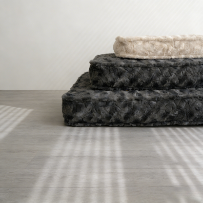 Prof-Vet Cloud Bed – La Cuccia Invernale che Abbraccia il Tuo Cane. Sfoderabile e Termica.