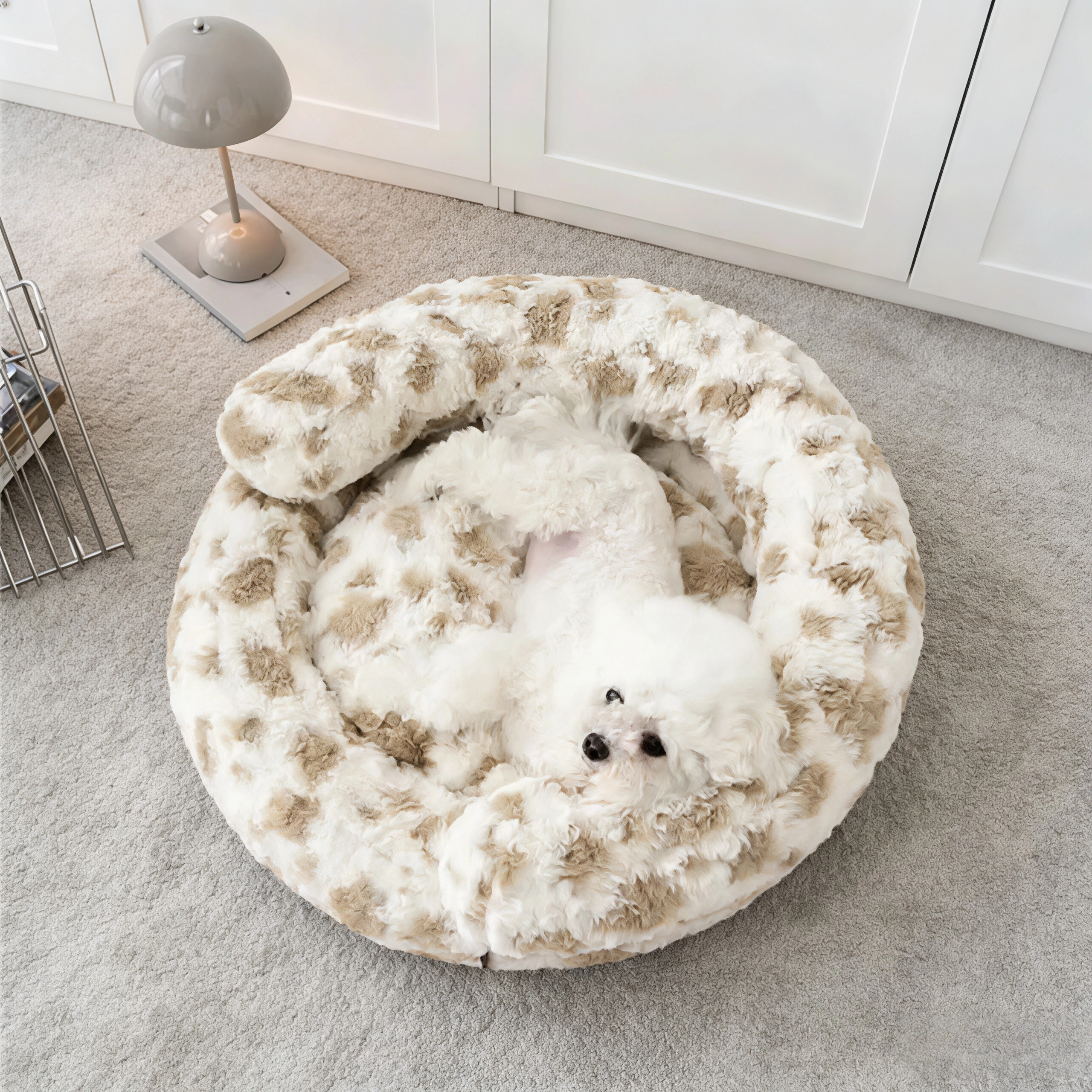 Prof-Vet Nido Warm Embrace – Cuccia Avvolgente in Peluche per l'Inverno. Comfort Totale e Sfoderabile.