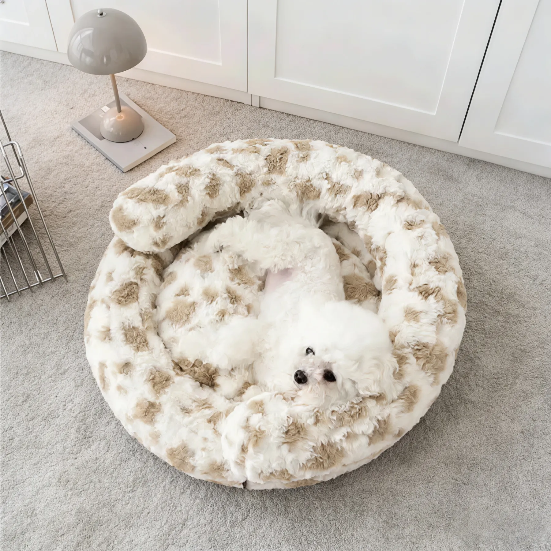 Prof-Vet Nido Warm Embrace – Cuccia Avvolgente in Peluche per l'Inverno. Comfort Totale e Sfoderabile.