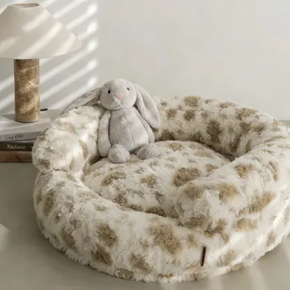 Prof-Vet Nido Warm Embrace – Cuccia Avvolgente in Peluche per l'Inverno. Comfort Totale e Sfoderabile.