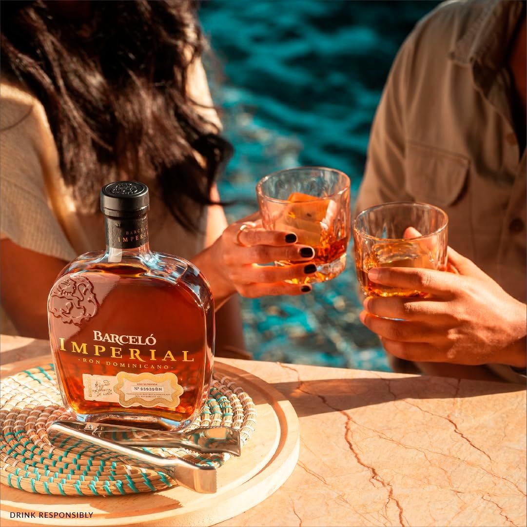 Ron Barceló Imperial - 700ml Bottle of Amber Rum, Naturally Aged up to 10 Years in Oak Barrique, Dominican Rum 100% Sugar Cane Juice