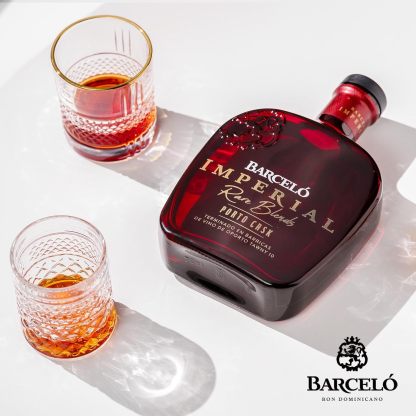 Ron Barceló Imperial - 700ml Bottle of Amber Rum, Naturally Aged up to 10 Years in Oak Barrique, Dominican Rum 100% Sugar Cane Juice