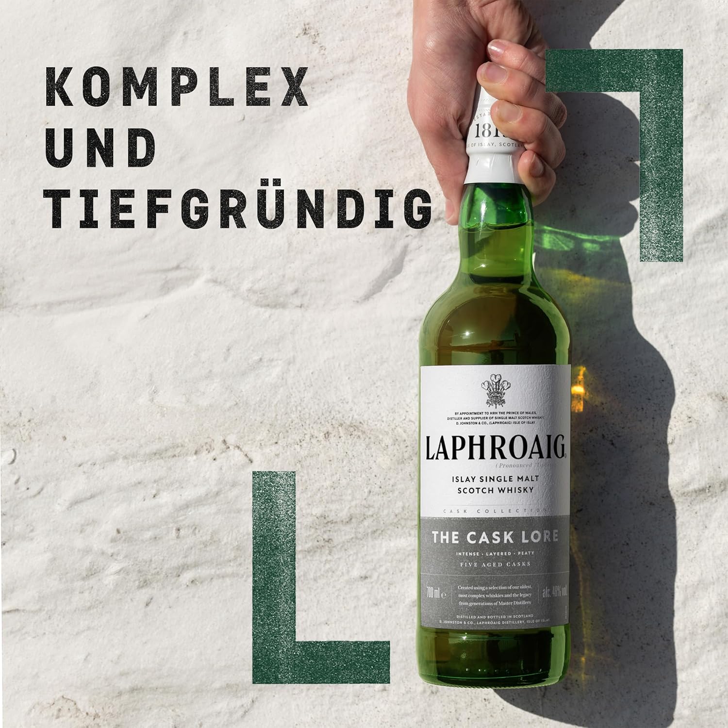 Laphroaig, Islay Single Malt Scotch Whisky 10 Years, 100% Malt Barley - 1 Bottle of 700 ml