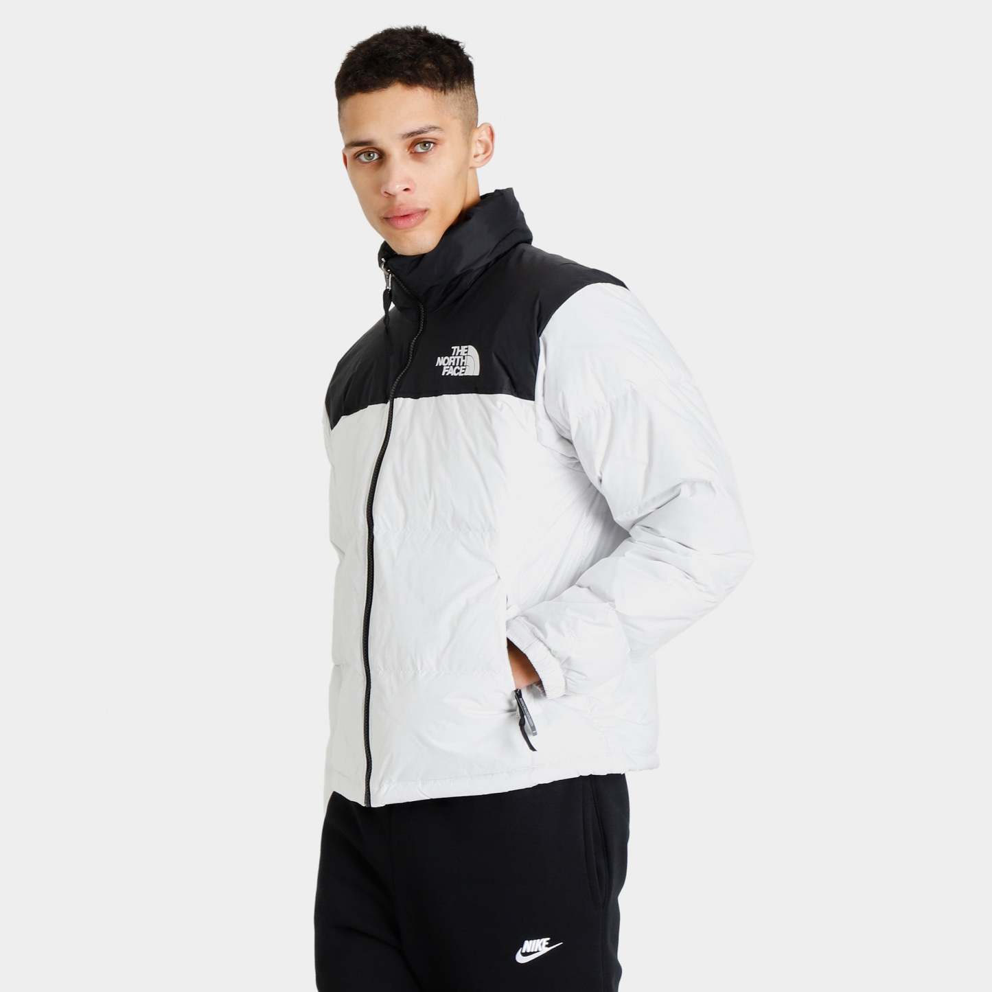 The Nothtrth Fathtce 1996 Retro Nuptse Jacket TNF White / TNF Black