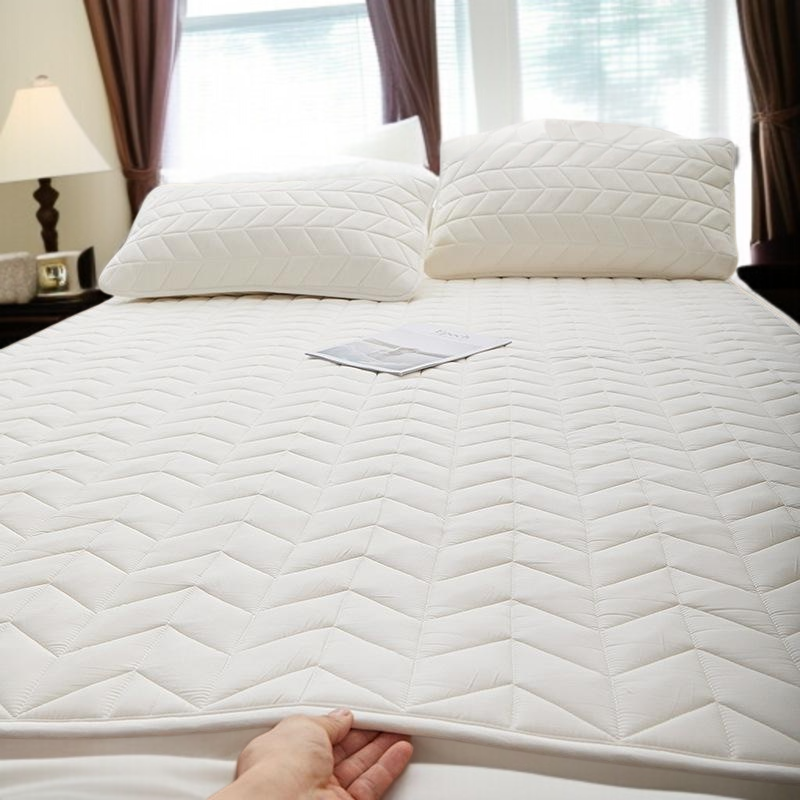 Leichte, rutschfeste und antibakterielle Matratzenauflage aus Baumwolle für Zuhause