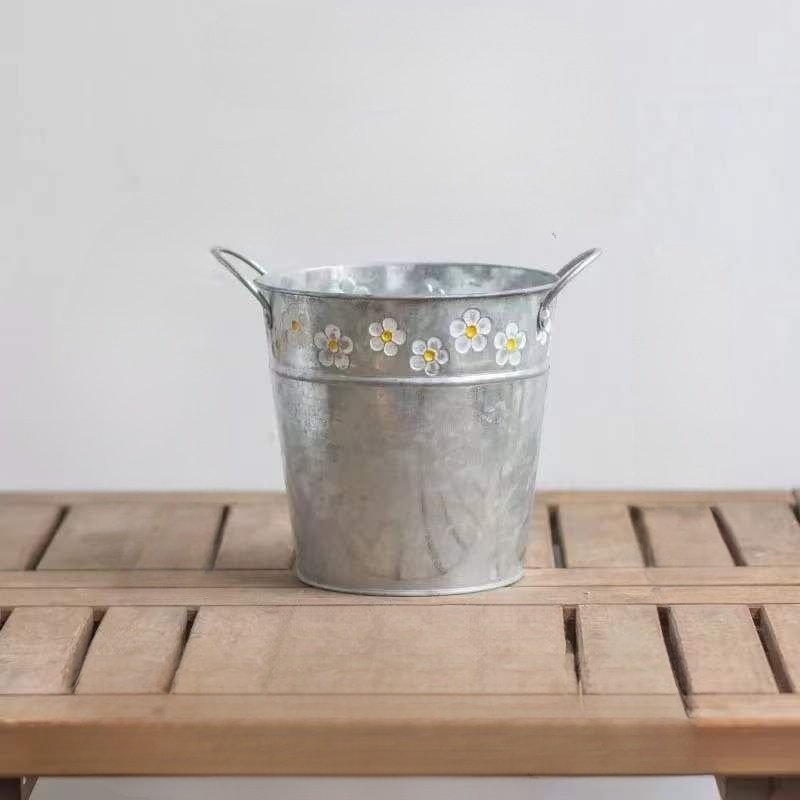 Stylish Iron Flower Container for Succulents and Floral Arrangements